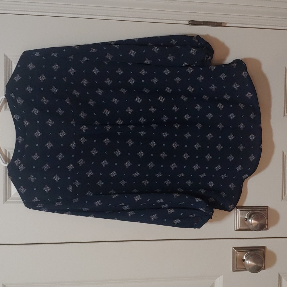 Flowy Blouse - Picture 3 of 3